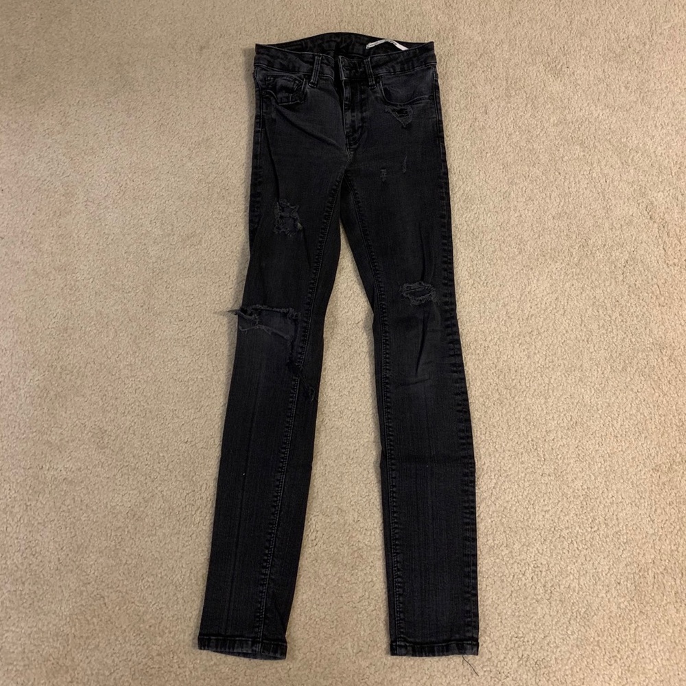 Zara Distressed Denim - Picture 4 of 6